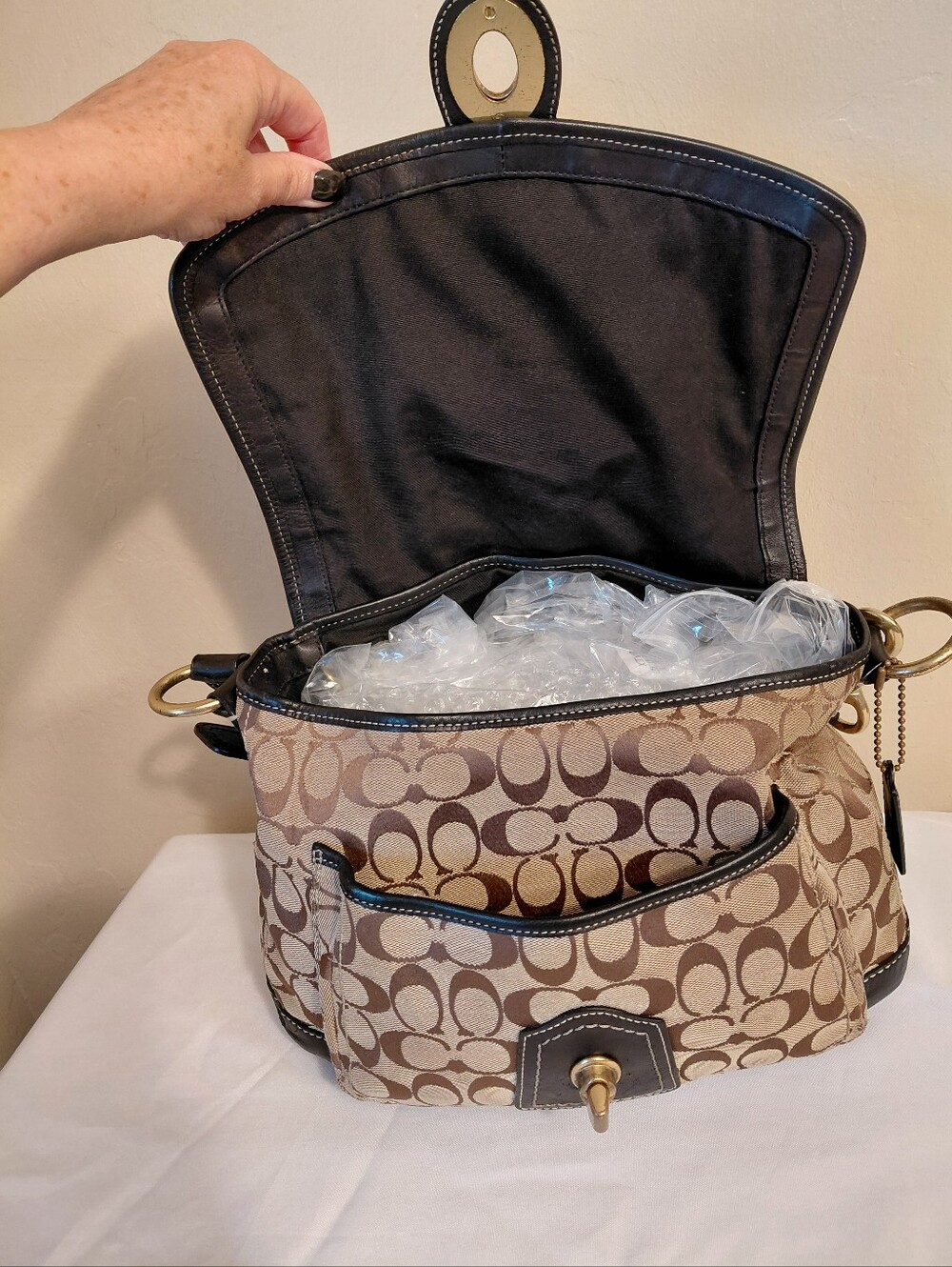 Coach Legacy Ali Signature Turnlock Shoulder Bag With COA - Picture 12 of 15